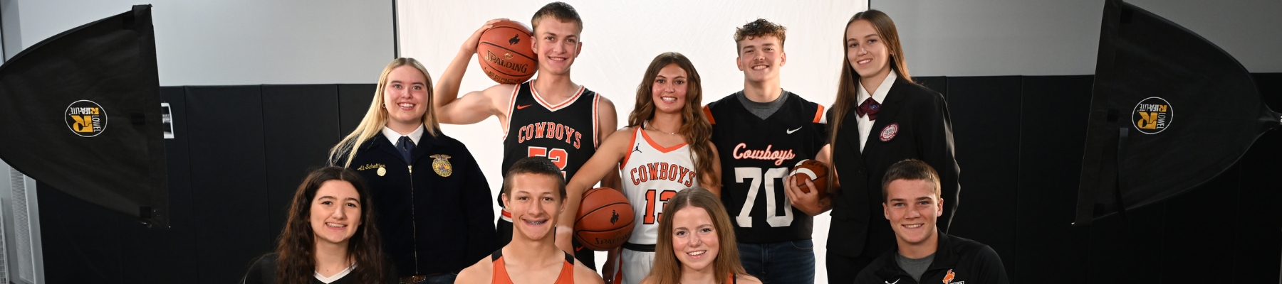 Group of students posing for a photo